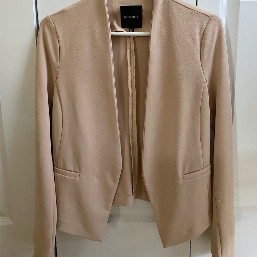 Dynamite cream blazer